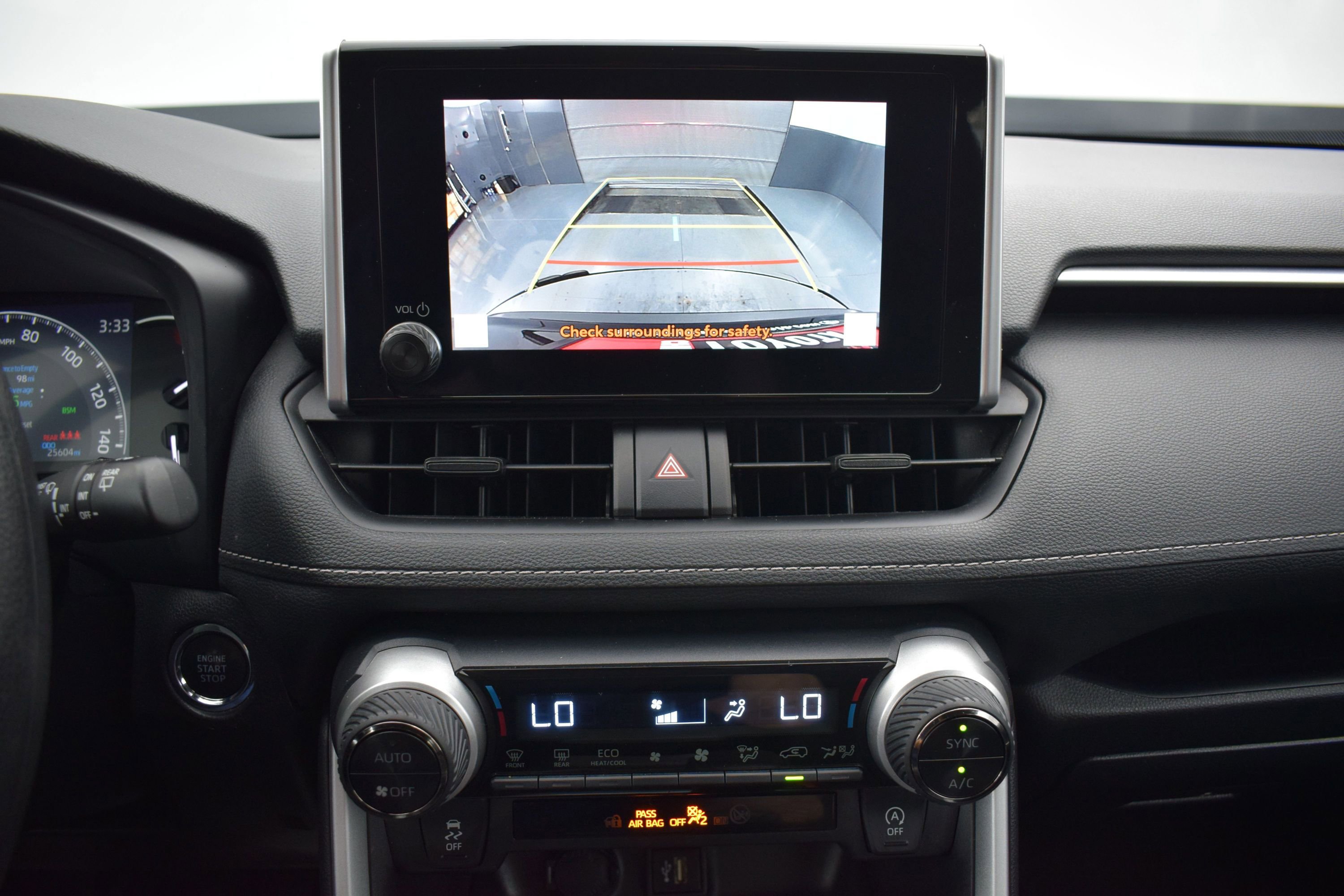 Used 2025 Toyota RAV4 XLE FWD image 15