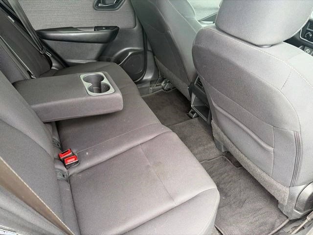 Used 2023 Nissan Rogue S FWD image 33