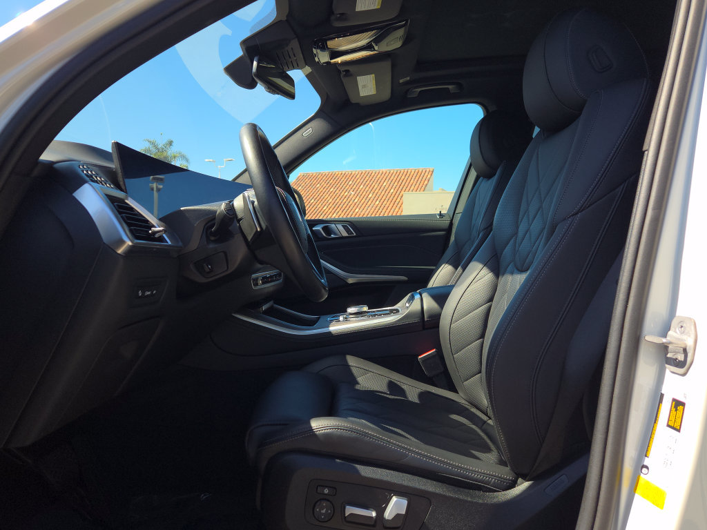 Used 2024 BMW X5 sDrive40i w/ Premium Package RWD image 9