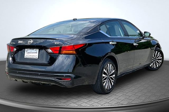 Used 2024 Nissan Altima 2.5 SV FWD image 6