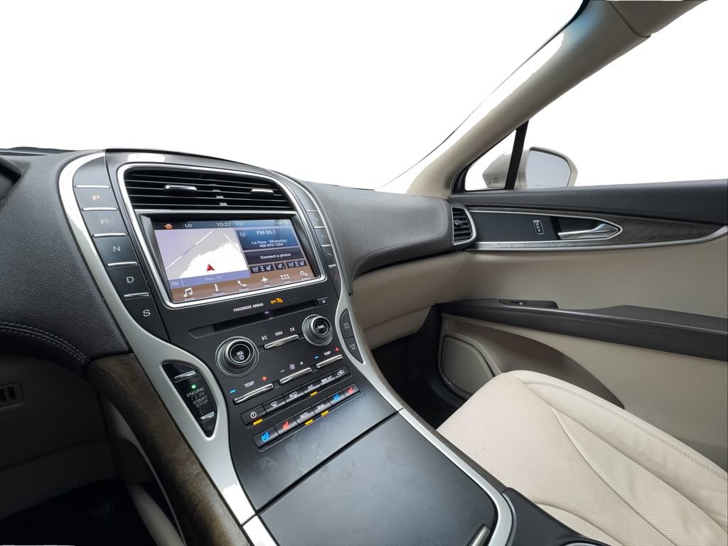 Used 2017 Lincoln MKX Reserve w/ Driver Assistance Package AWD/4WD image 43