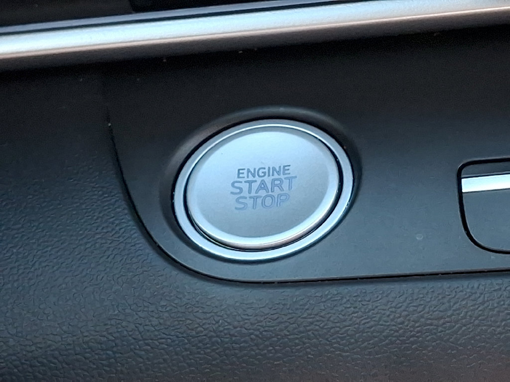 Used 2025 Hyundai Elantra SEL FWD image 24