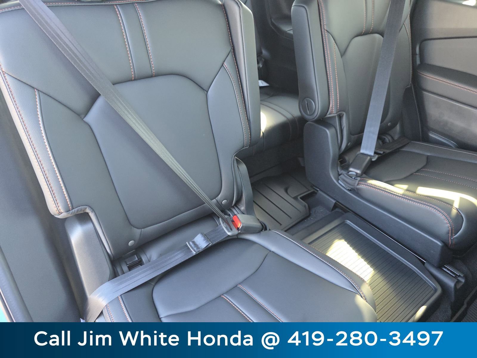 Used 2025 Honda Pilot TrailSport image 18