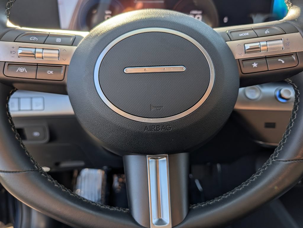 Certified 2025 Hyundai Kona SEL FWD image 20