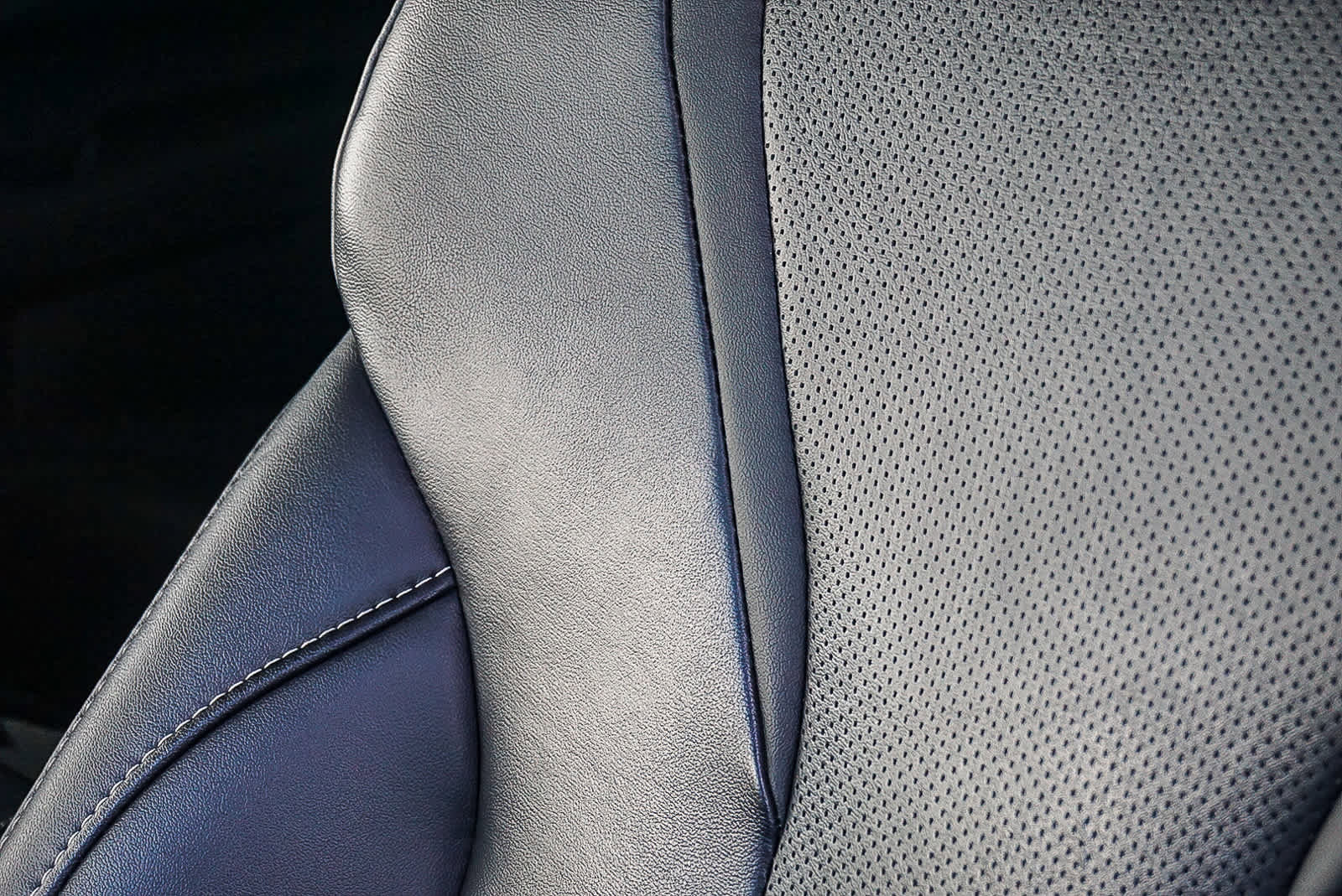 Used 2023 Acura MDX FWD w/ Technology Package image 32