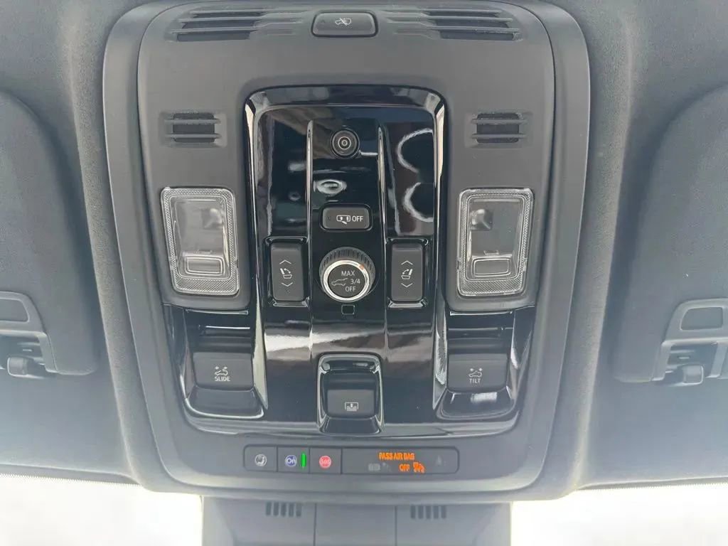 New 2026 Cadillac Escalade ESV Platinum Sport w/ LPO, ONYX Package image 30