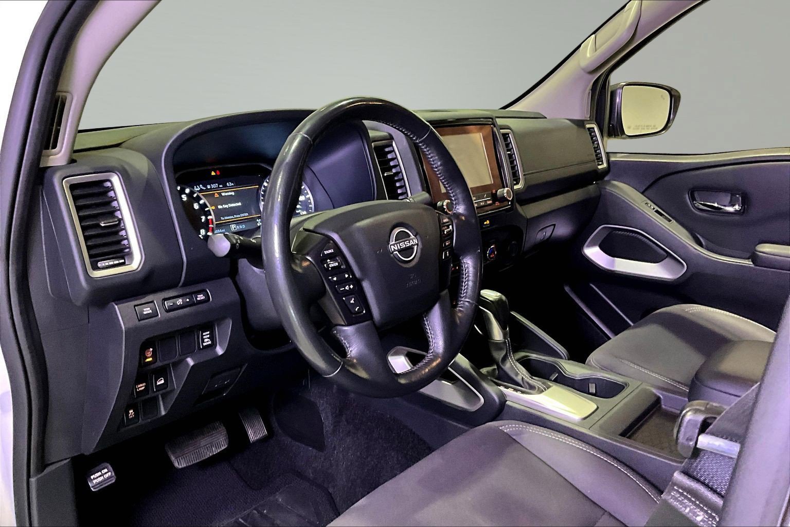 Used 2022 Nissan Frontier SV AWD/4WD image 18