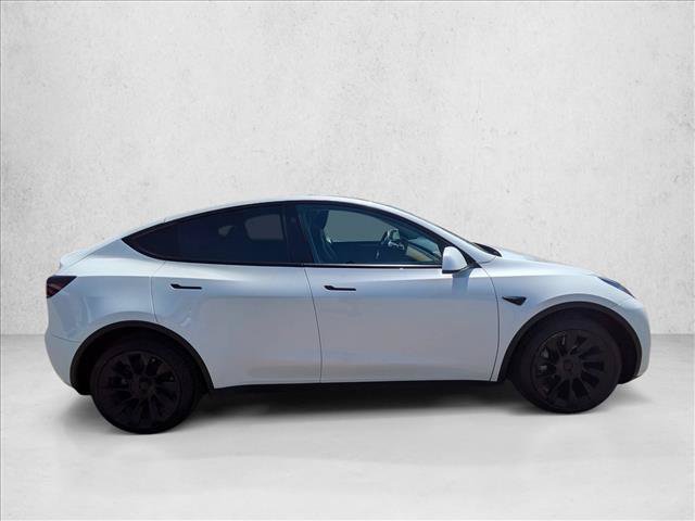 Used 2024 Tesla Model Y Long Range AWD/4WD video 4