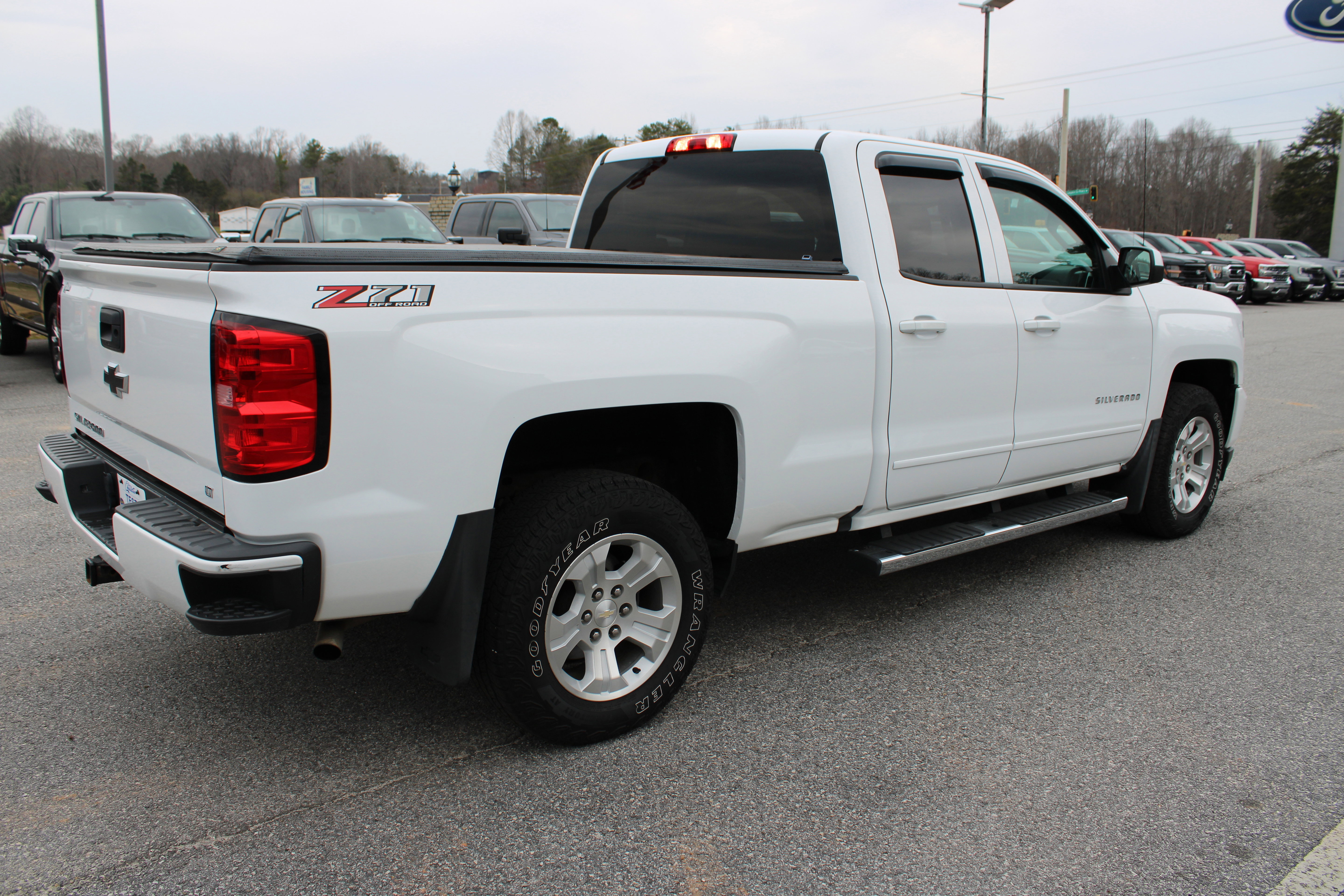 Used 2018 Chevrolet Silverado 1500 LT w/ All Star Edition image 5