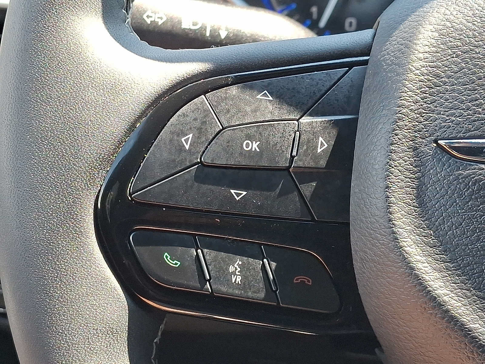 Used 2025 Chrysler Pacifica Limited FWD image 23