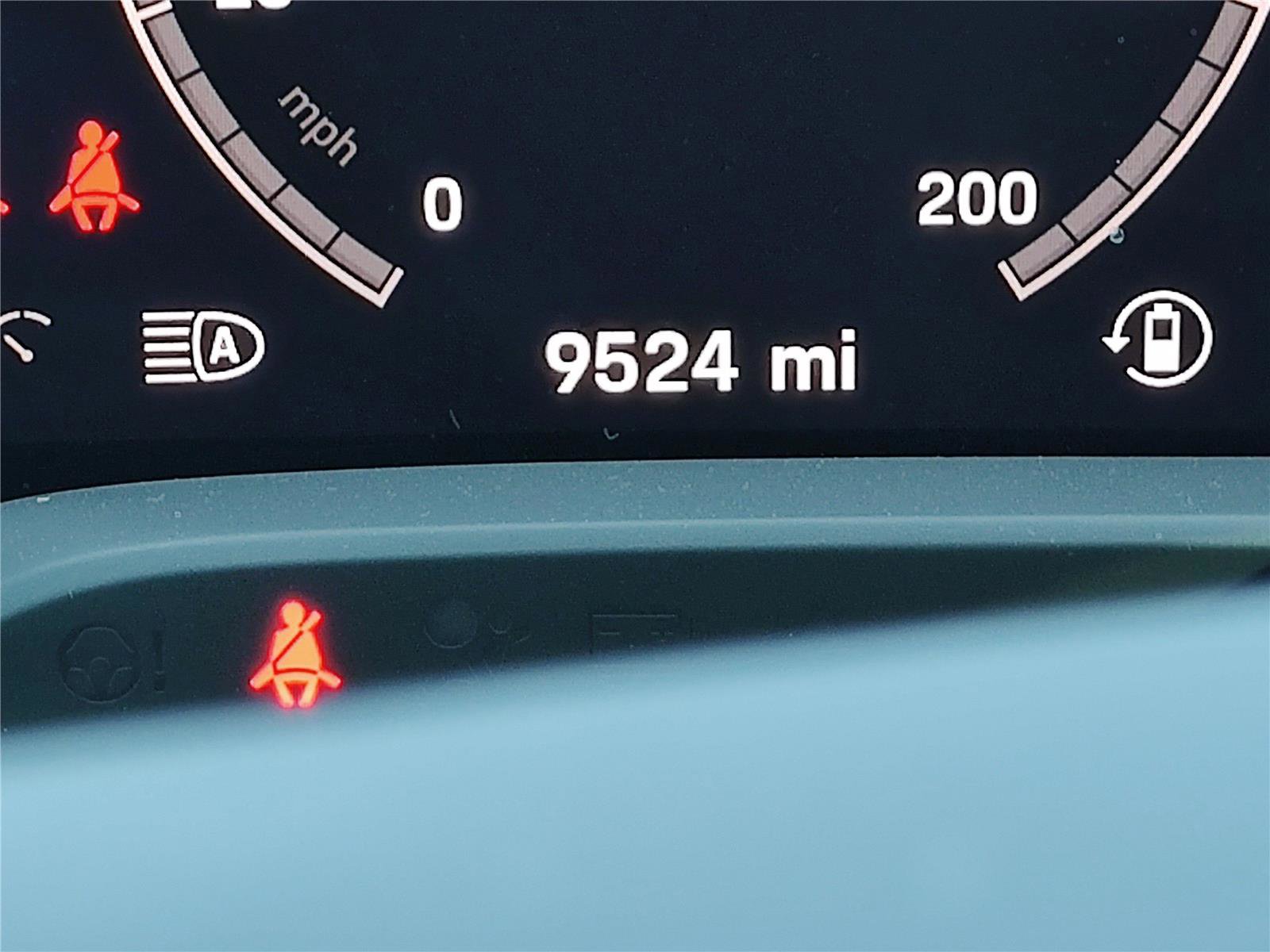 Used 2025 Porsche Taycan image 29