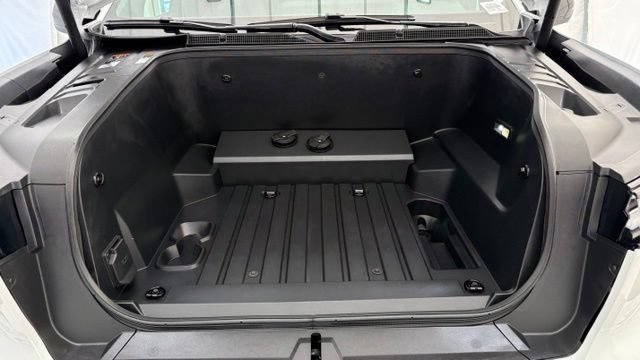 Used 2025 Chevrolet Silverado EV LT AWD/4WD image 10