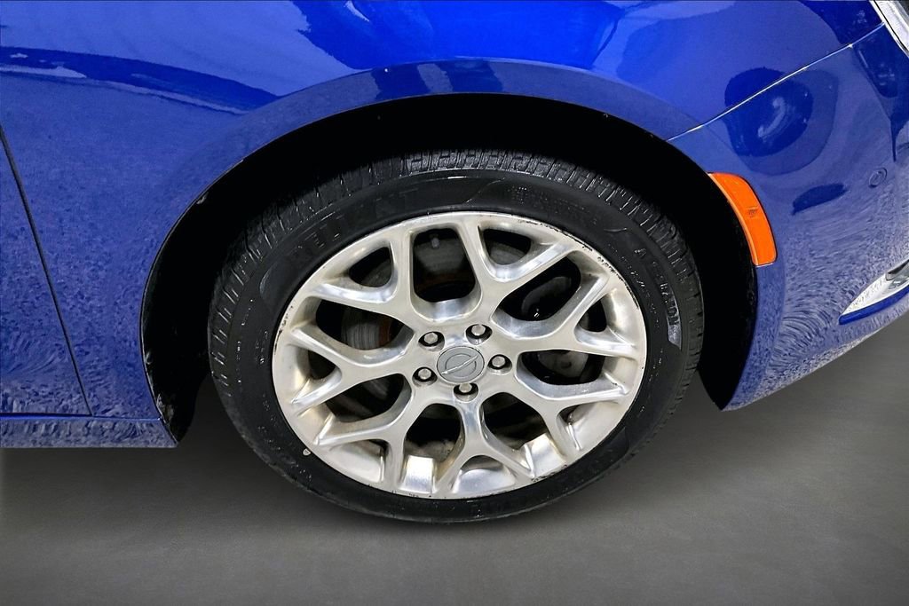 Used 2015 Chrysler 200 C w/ Navigation & Sound Group I image 29