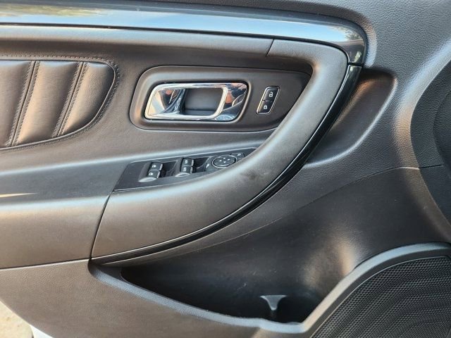 Used 2018 Ford Taurus SHO image 25