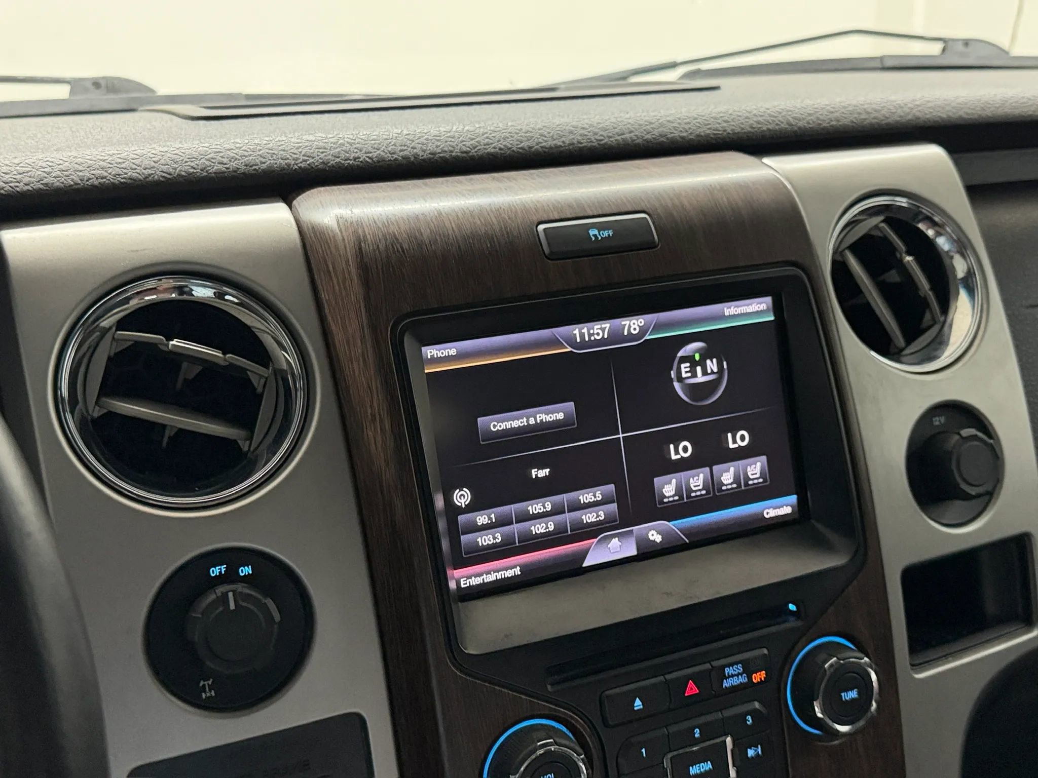 Used 2013 Ford F150 Lariat w/ Mid Equipment Group RWD image 21