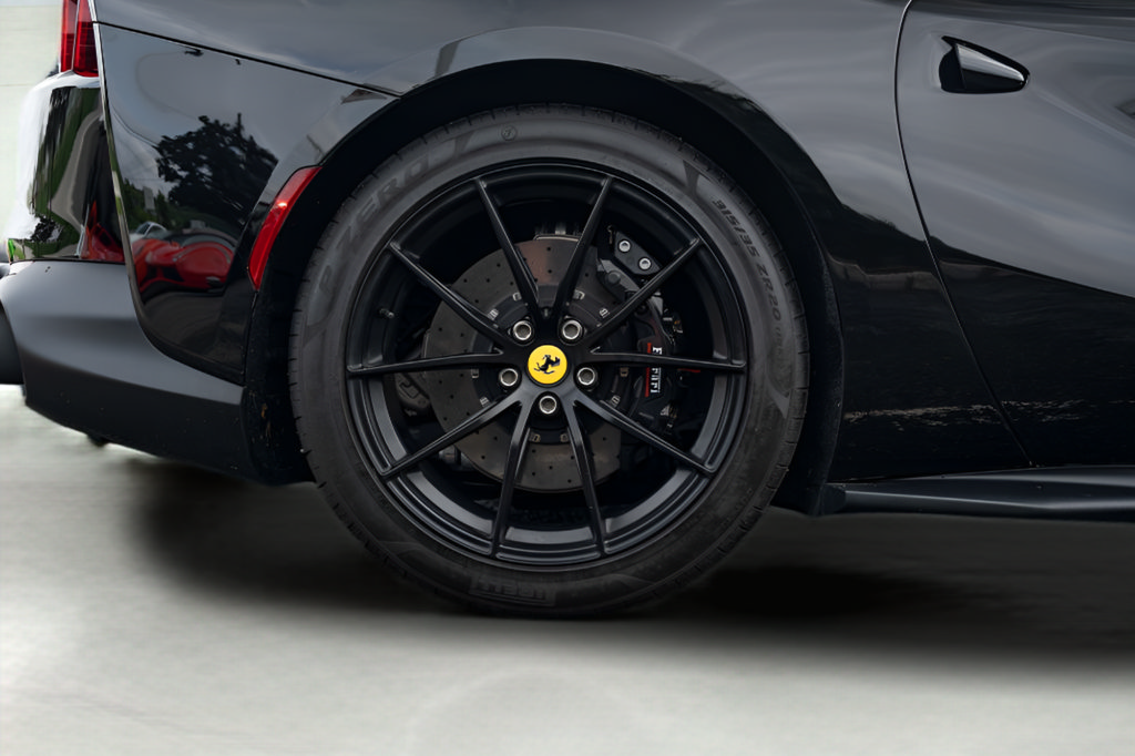 Used 2021 Ferrari 812 GTS RWD image 23