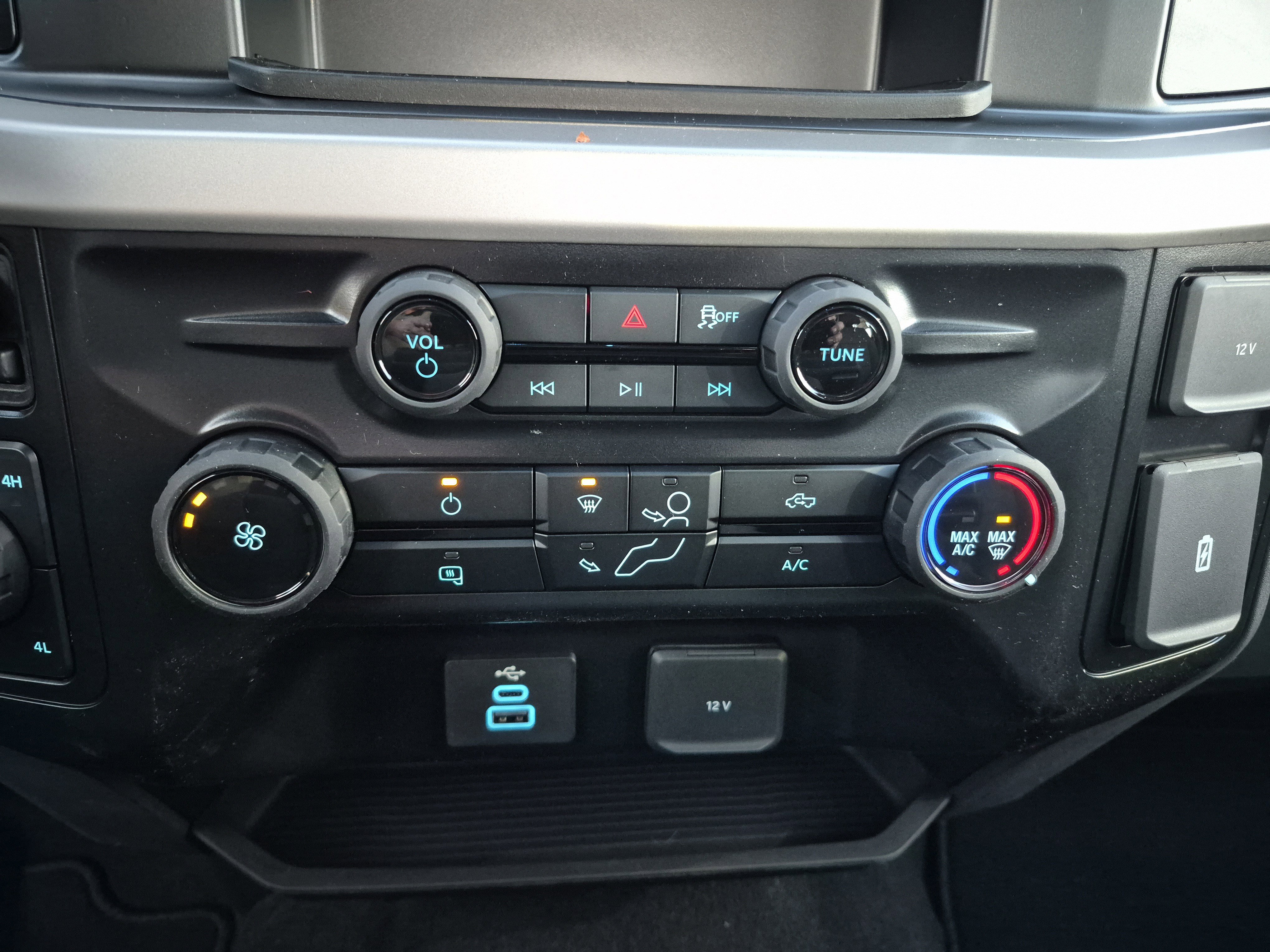 New 2026 Ford F250 XL w/ STX Appearance Package image 33