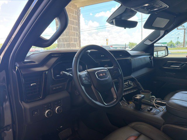 Used 2025 GMC Sierra 1500 AT4 w/ AT4 Premium Package AWD/4WD image 14