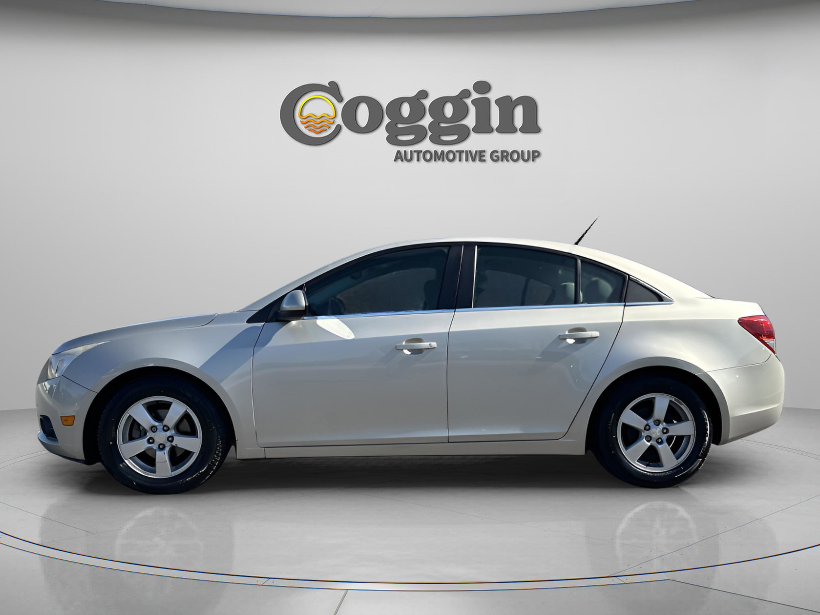Used 2014 Chevrolet Cruze LT w/ Enhanced Safety Package image 3