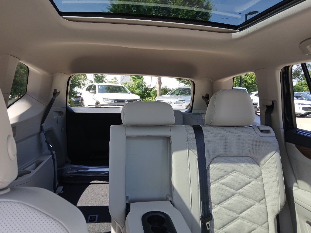 New 2026 Volkswagen Atlas SE FWD image 25