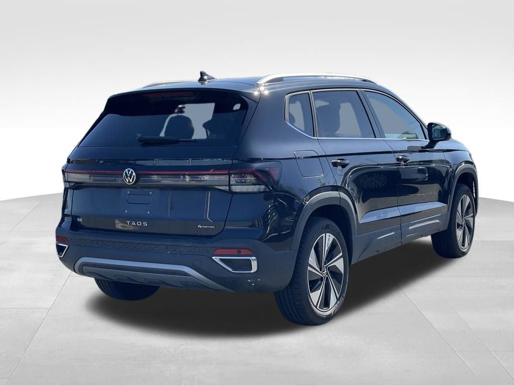 Certified 2025 Volkswagen Taos SE w/ Panoramic Sunroof Package image 4