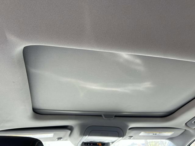 Used 2022 GMC Acadia AT4 w/ Preferred Package image 26