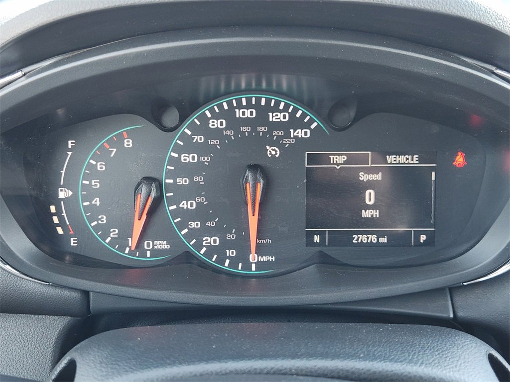 Used 2022 Chevrolet Trax LT w/ LT Convenience Package image 16