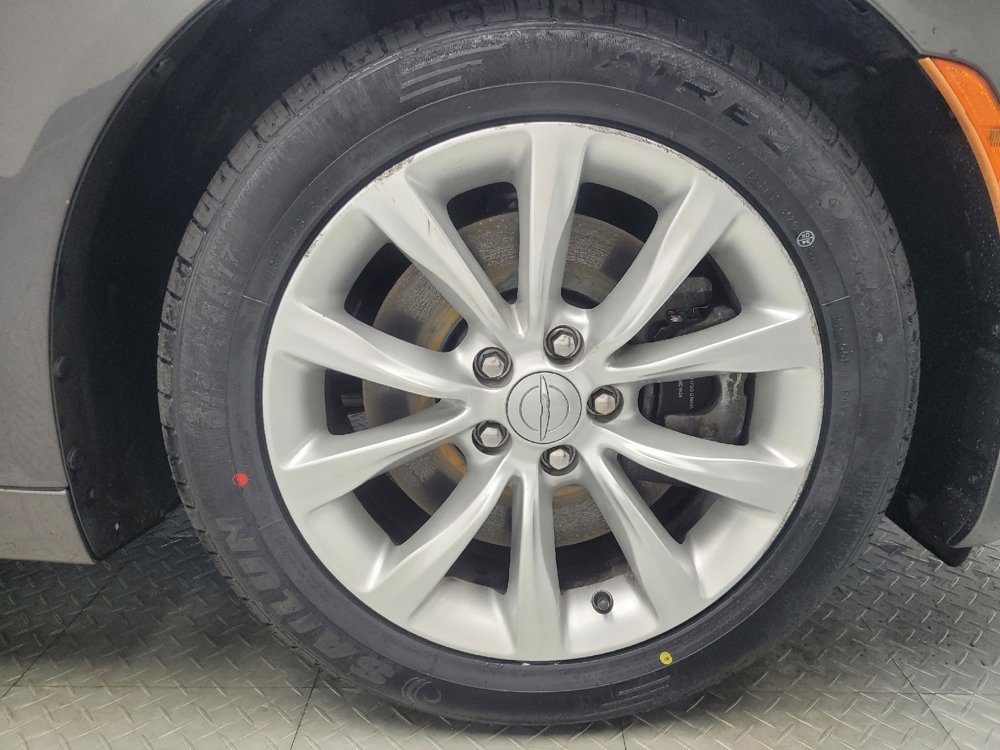 Used 2016 Chrysler 200 C w/ Premium Group image 31
