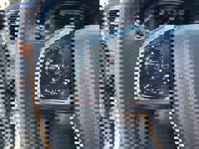 Used 2022 Honda CR-V Touring image 11