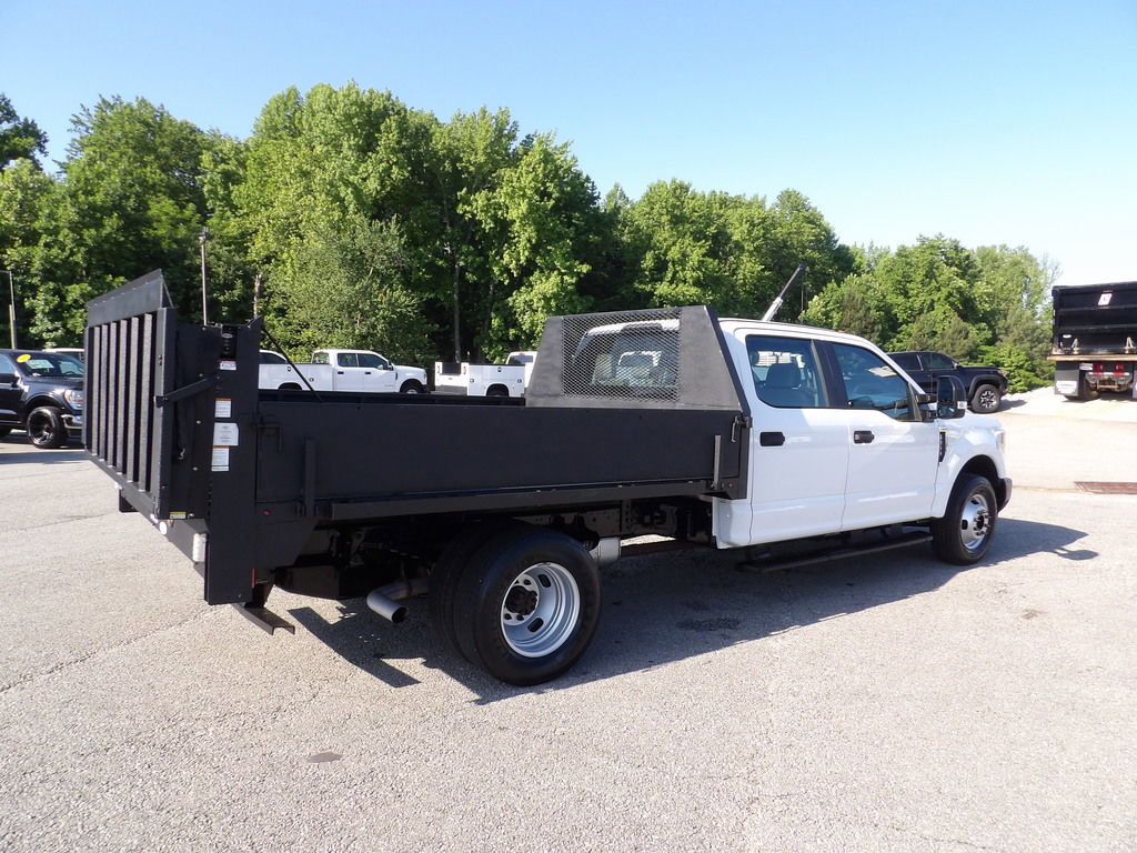 Used 2017 Ford F350 XL w/ Power Equipment Group RWD image 8