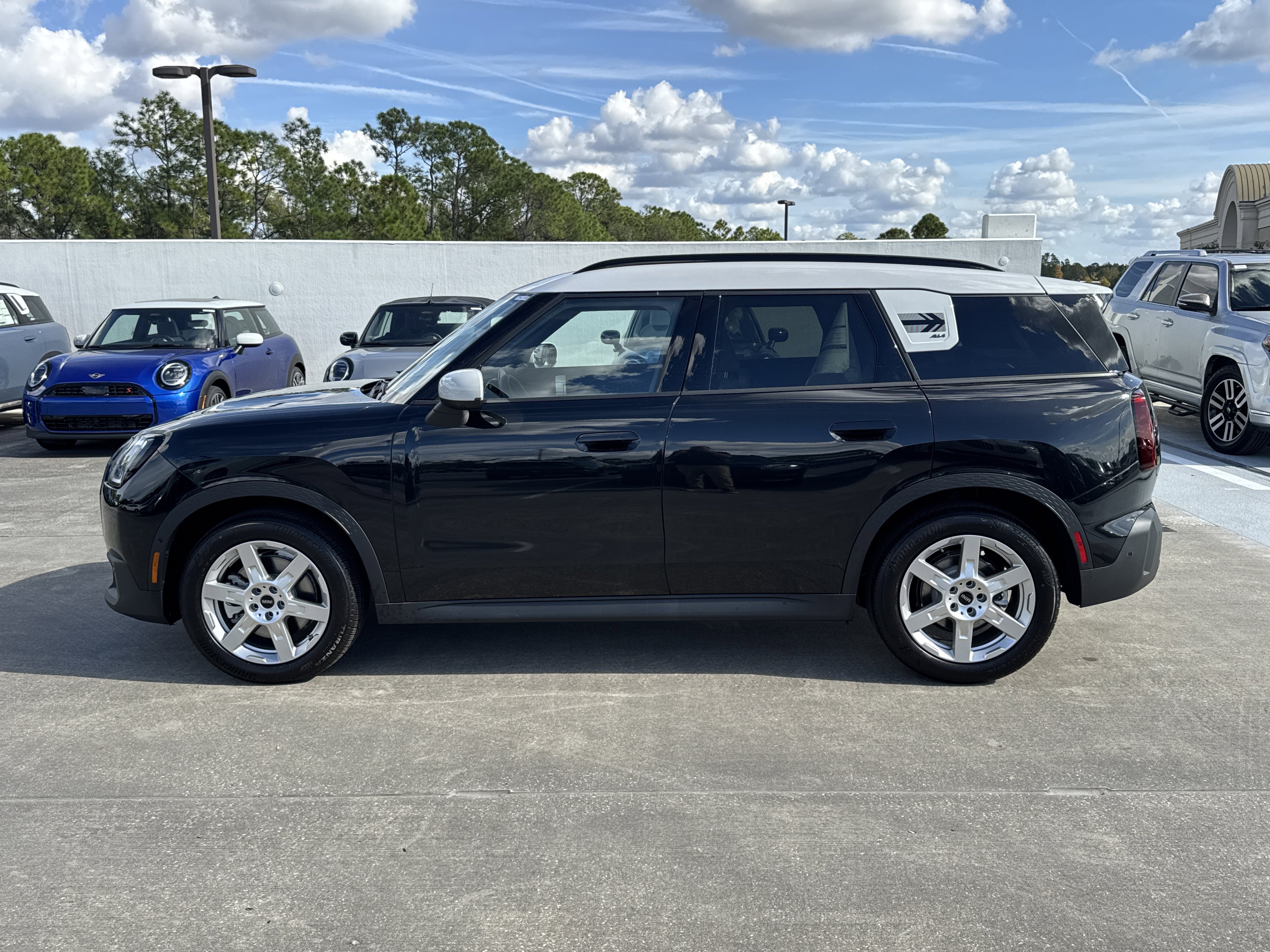 New 2026 MINI Cooper Countryman S w/ Comfort Package Max image 4
