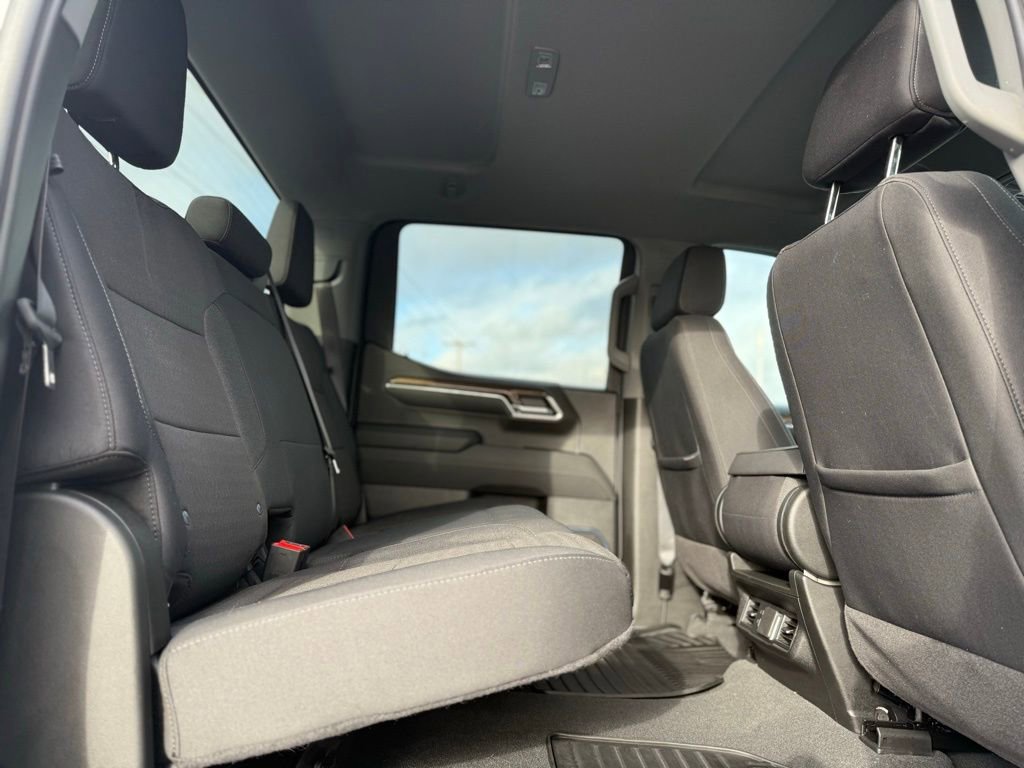 Used 2024 Chevrolet Silverado 1500 LT image 18