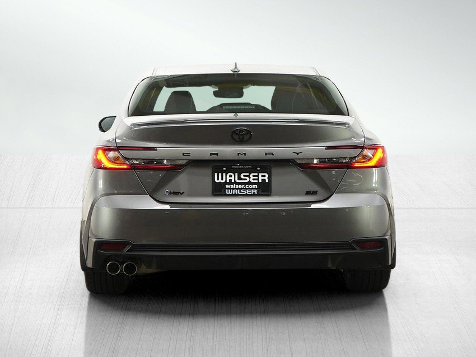 Used 2025 Toyota Camry SE w/ Multimedia Upgrade Package FWD image 4