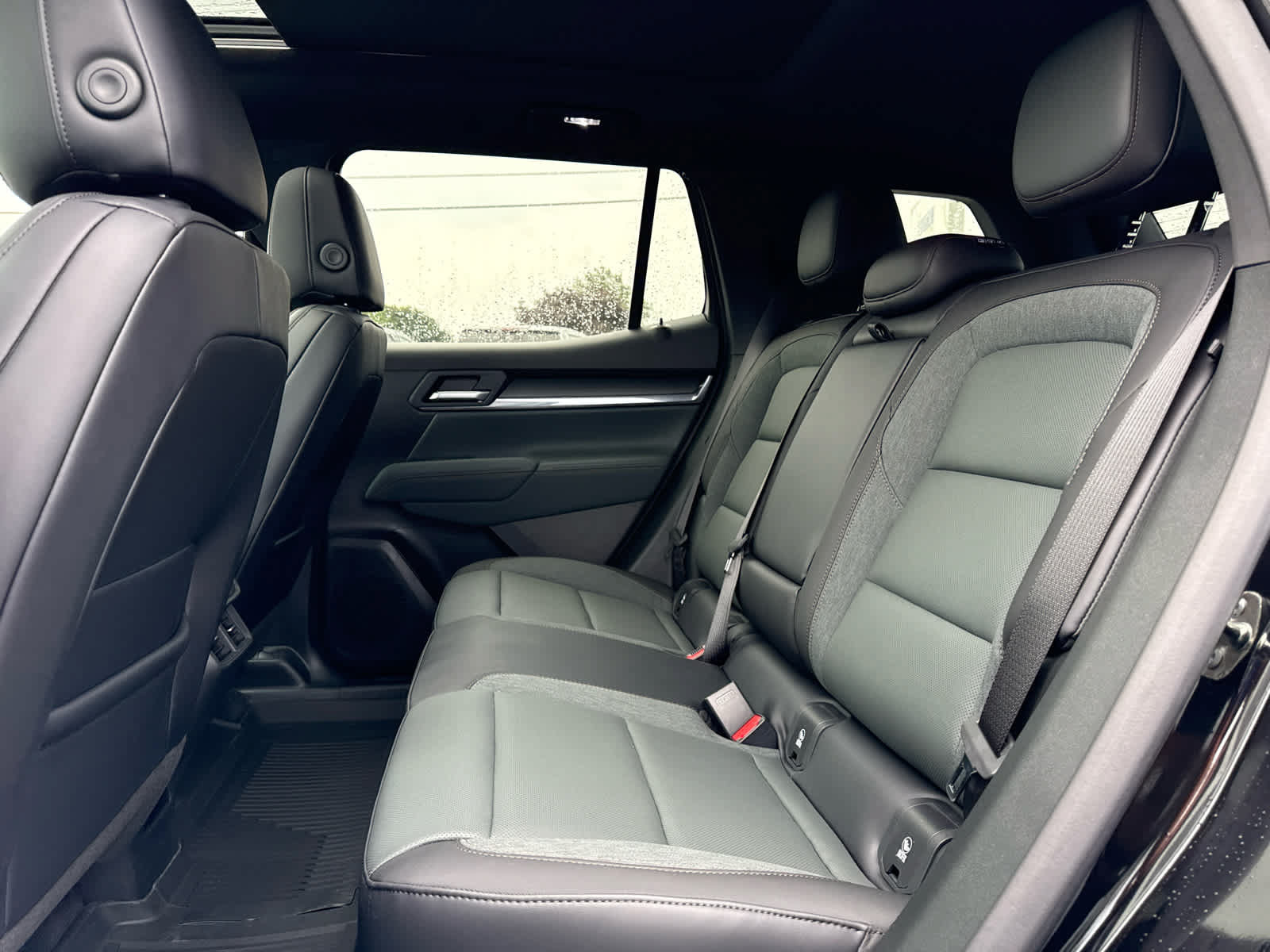 New 2027 GMC Terrain AT4 w/ Technology Package II AWD/4WD image 24