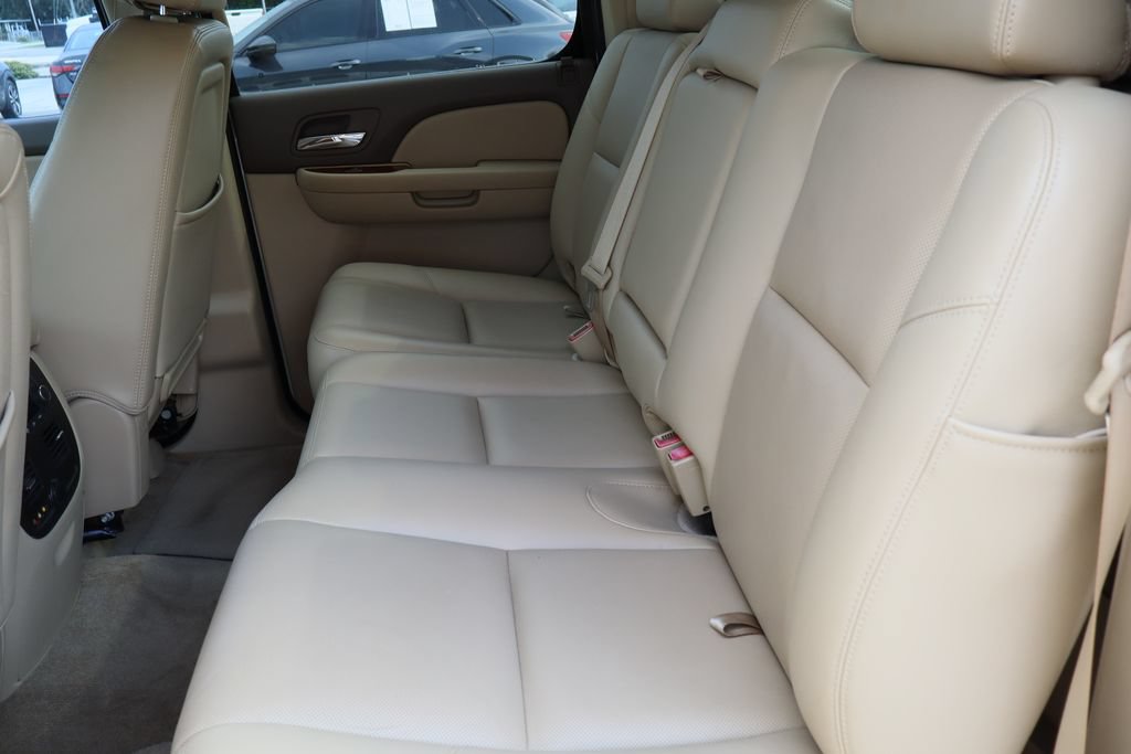 Used 2012 Chevrolet Avalanche LTZ RWD image 27