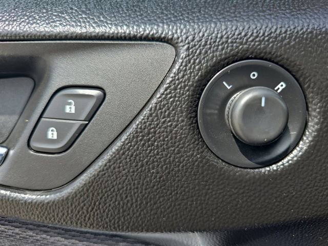 Used 2017 Chevrolet Cruze LT w/ Convenience Package image 30