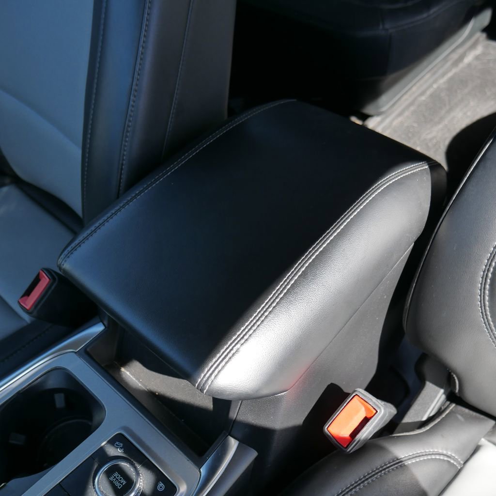 Used 2022 Ford Explorer XLT w/ Equipment Group 202A image 26