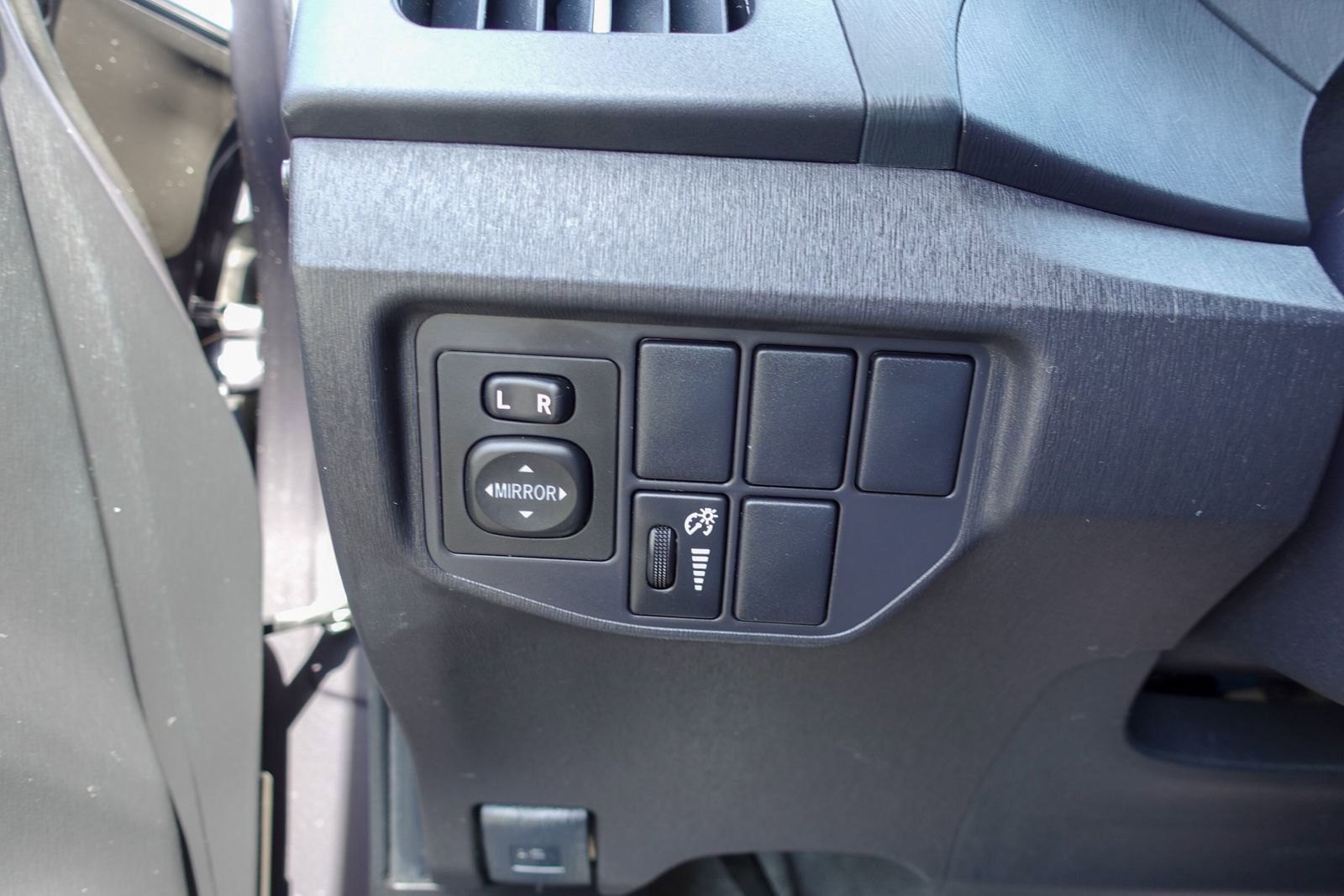 Used 2015 Toyota Prius Two FWD image 14