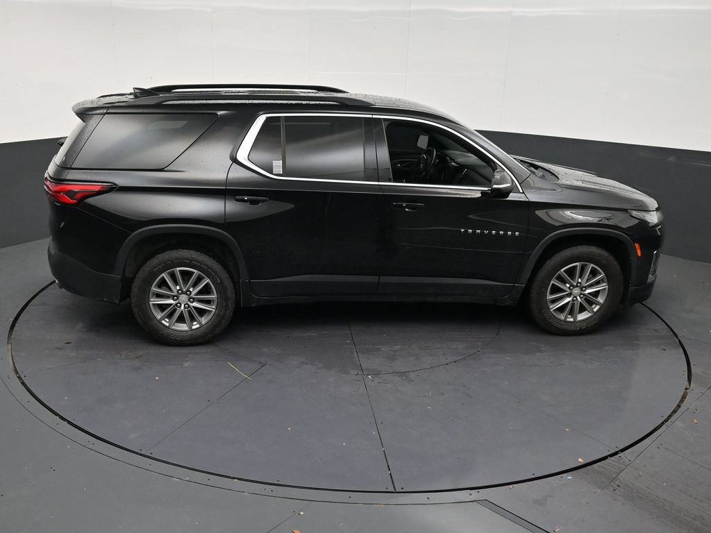 Used 2023 Chevrolet Traverse LT FWD image 16