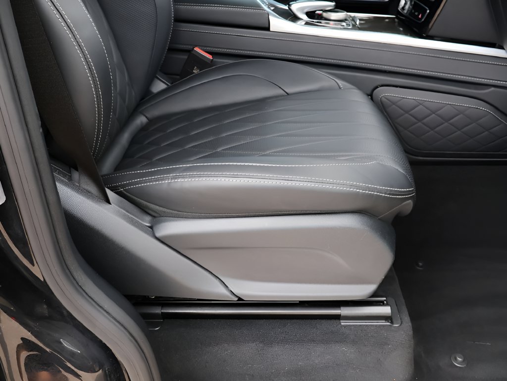 Certified 2024 Mercedes-Benz G 63 AMG 4MATIC image 12
