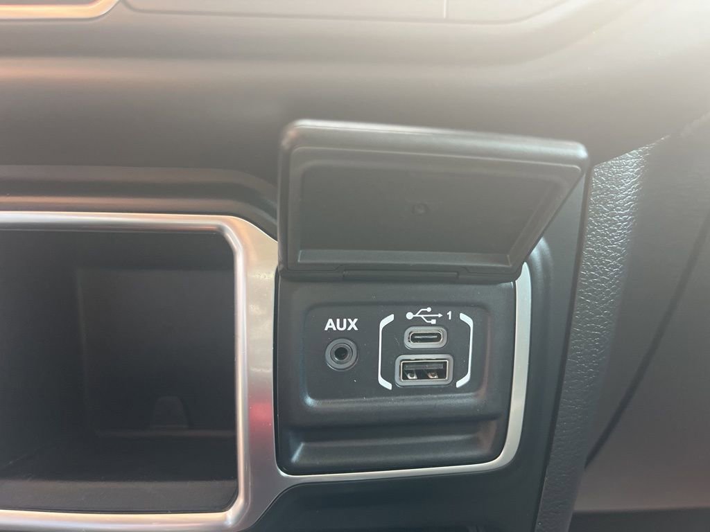 Used 2023 Jeep Wrangler Sport image 16