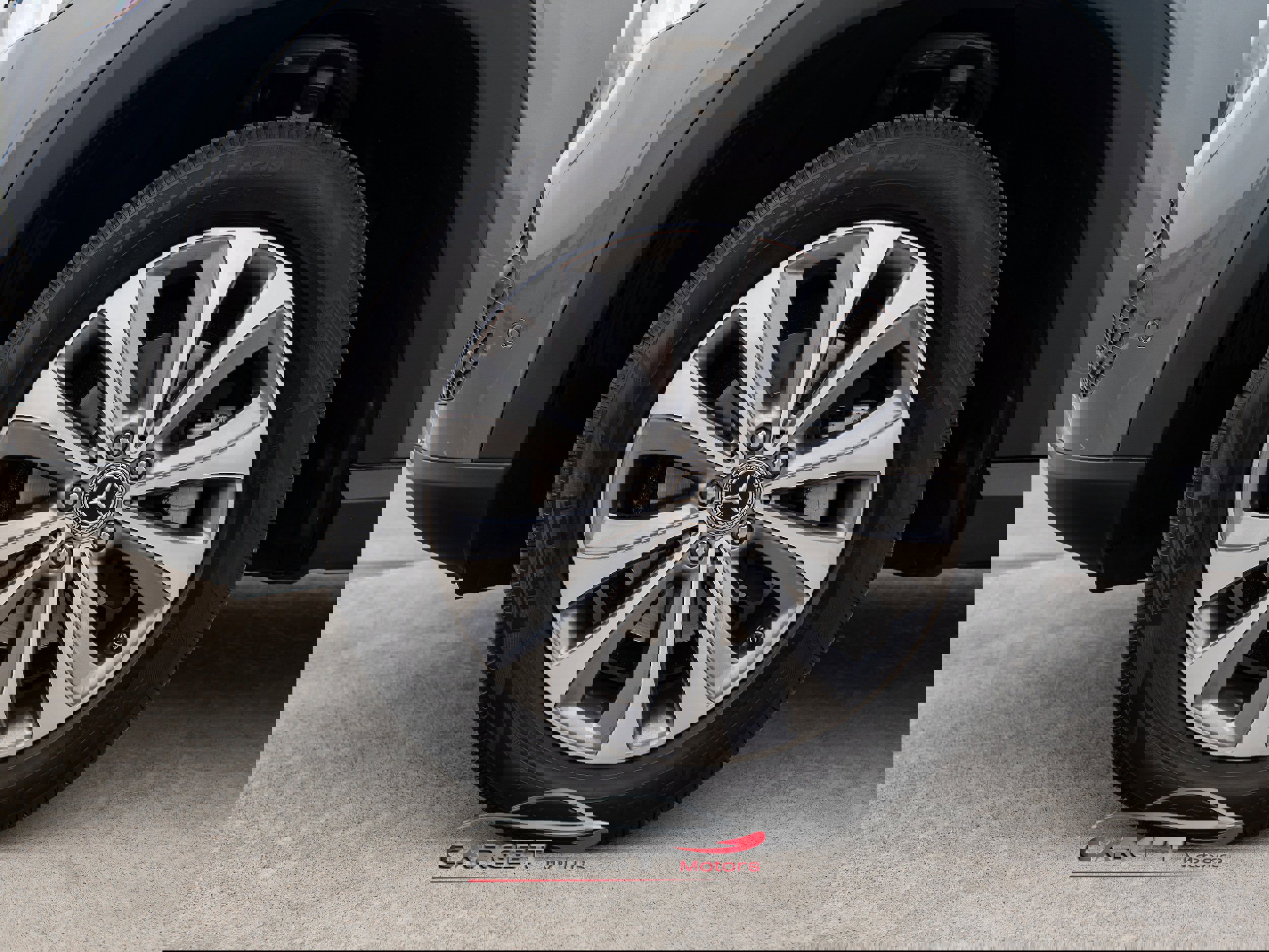 Used 2021 Mercedes-Benz GLE 350 4MATIC w/ Premium Package image 9