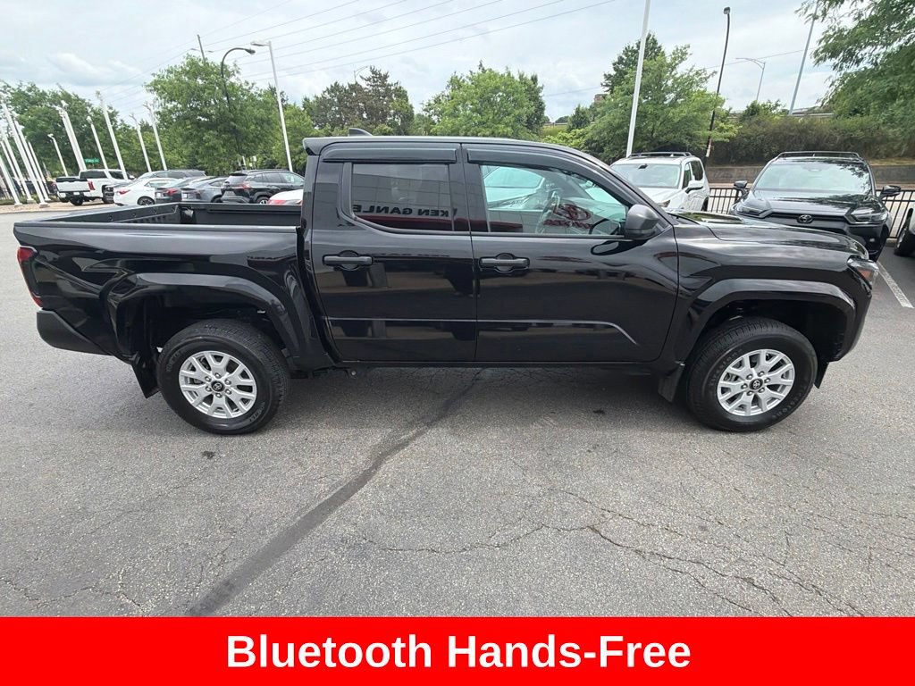 Certified 2024 Toyota Tacoma SR AWD/4WD image 10