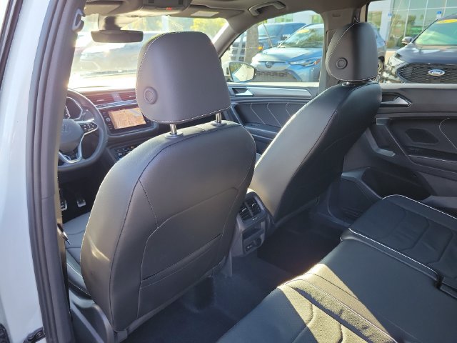 Certified 2024 Volkswagen Tiguan SEL R-Line AWD/4WD image 11