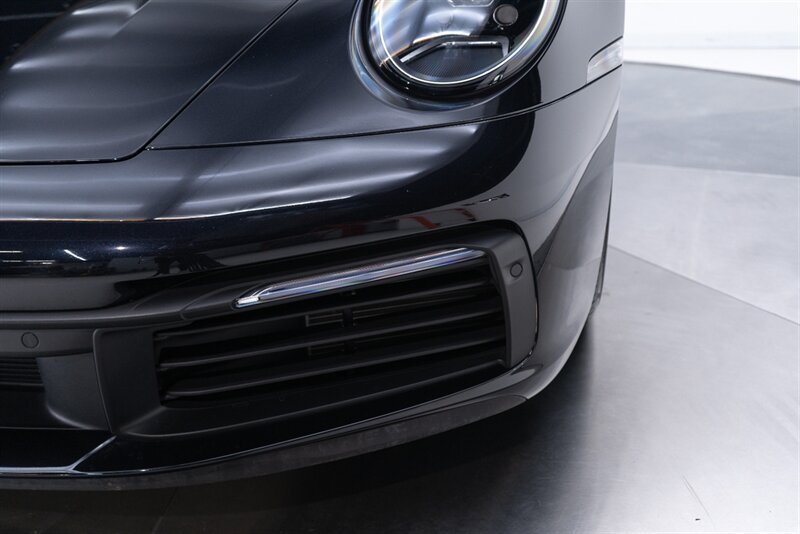 Used 2024 Porsche 911 Carrera RWD image 24