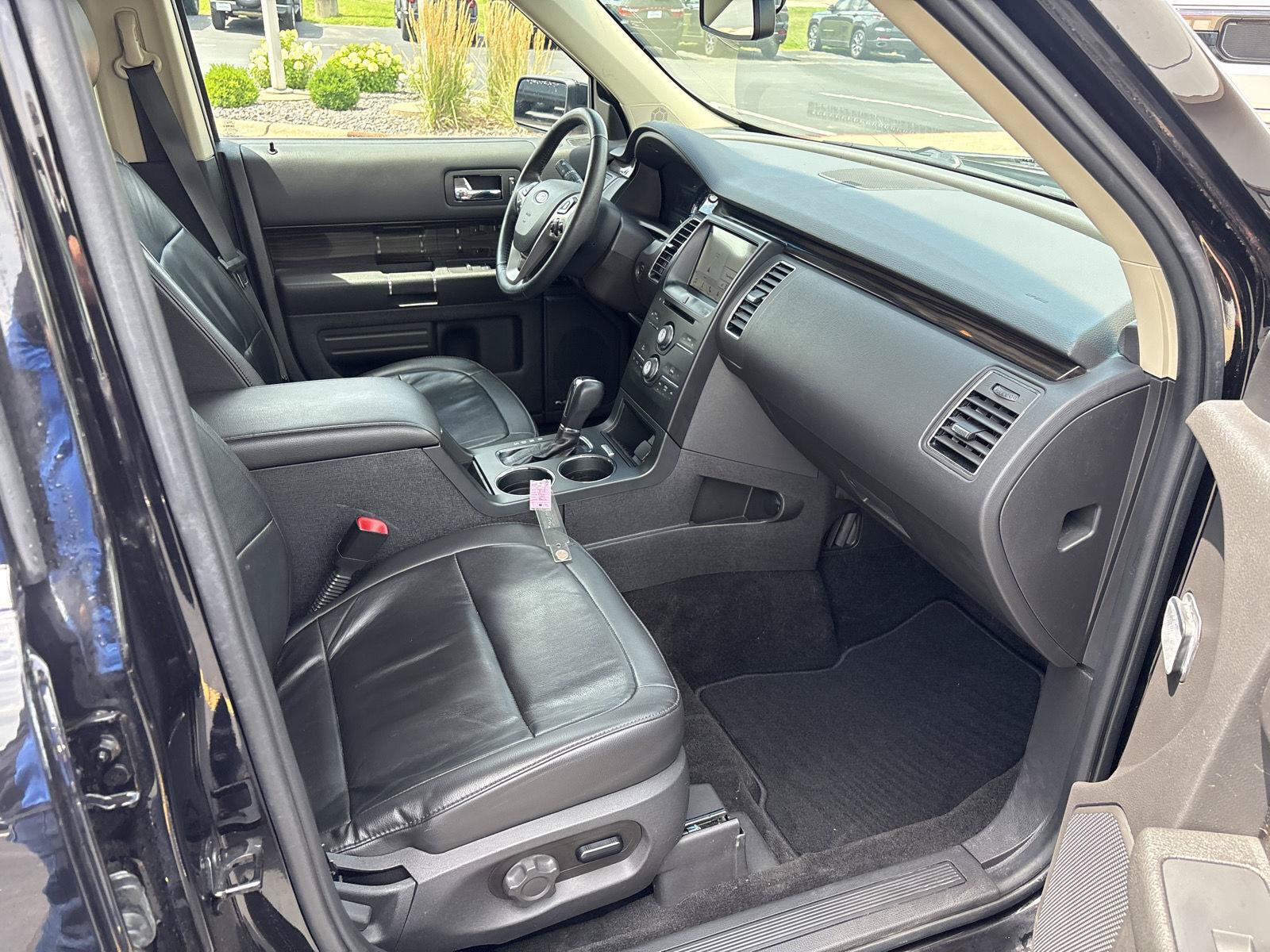 Used 2019 Ford Flex SEL w/ Equipment Group 202A AWD/4WD image 15