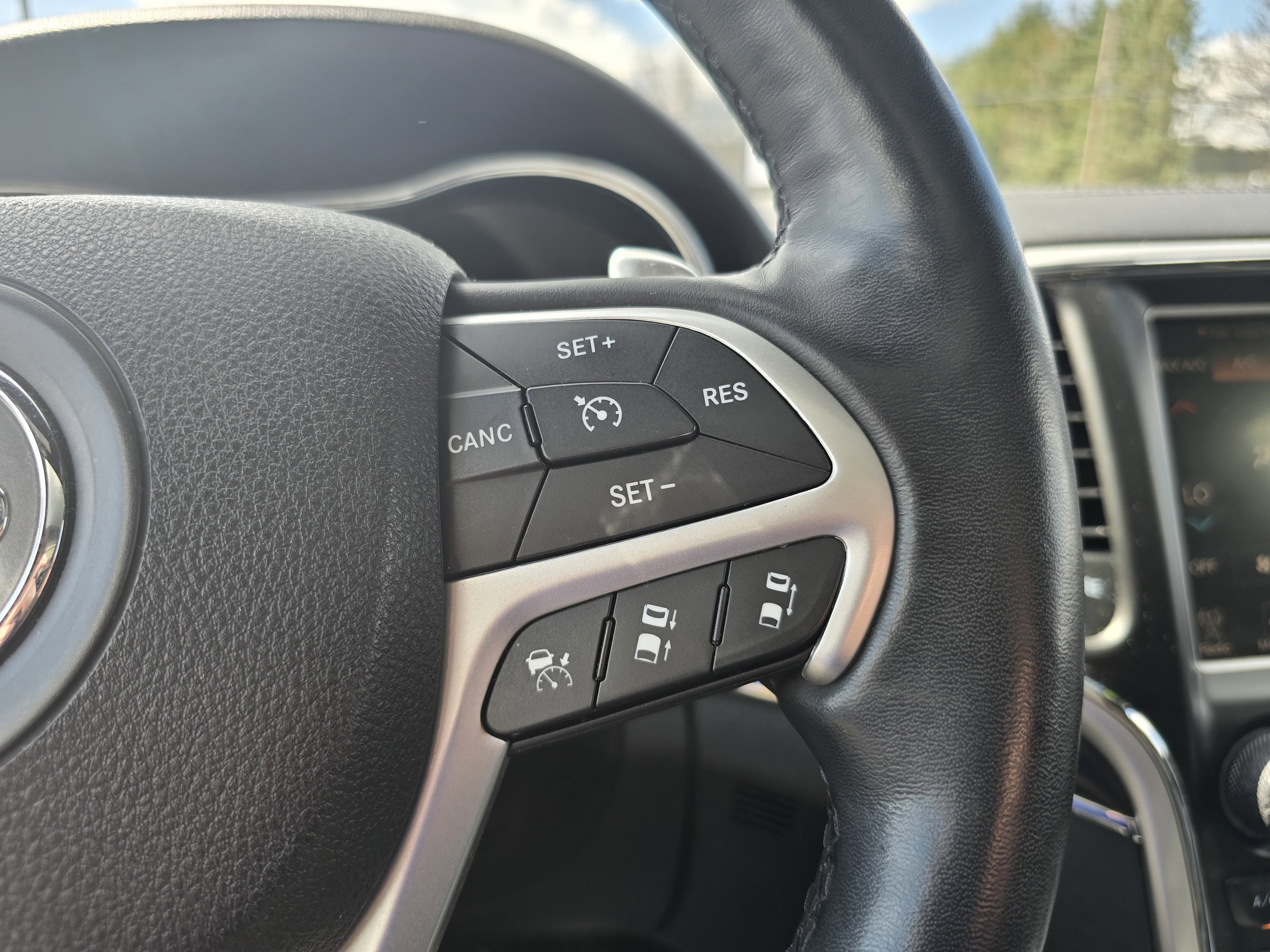 Used 2016 Jeep Grand Cherokee High Altitude AWD/4WD image 22