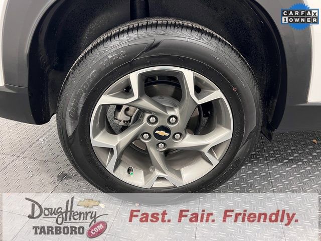 Used 2025 Chevrolet Trax LT w/ LT Convenience Package image 17