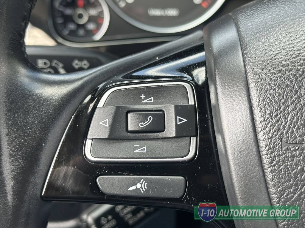 Used 2013 Volkswagen Touareg Sport AWD/4WD image 23
