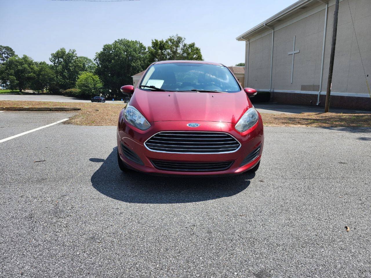 Used 2014 Ford Fiesta SE w/ Comfort Package FWD image 2